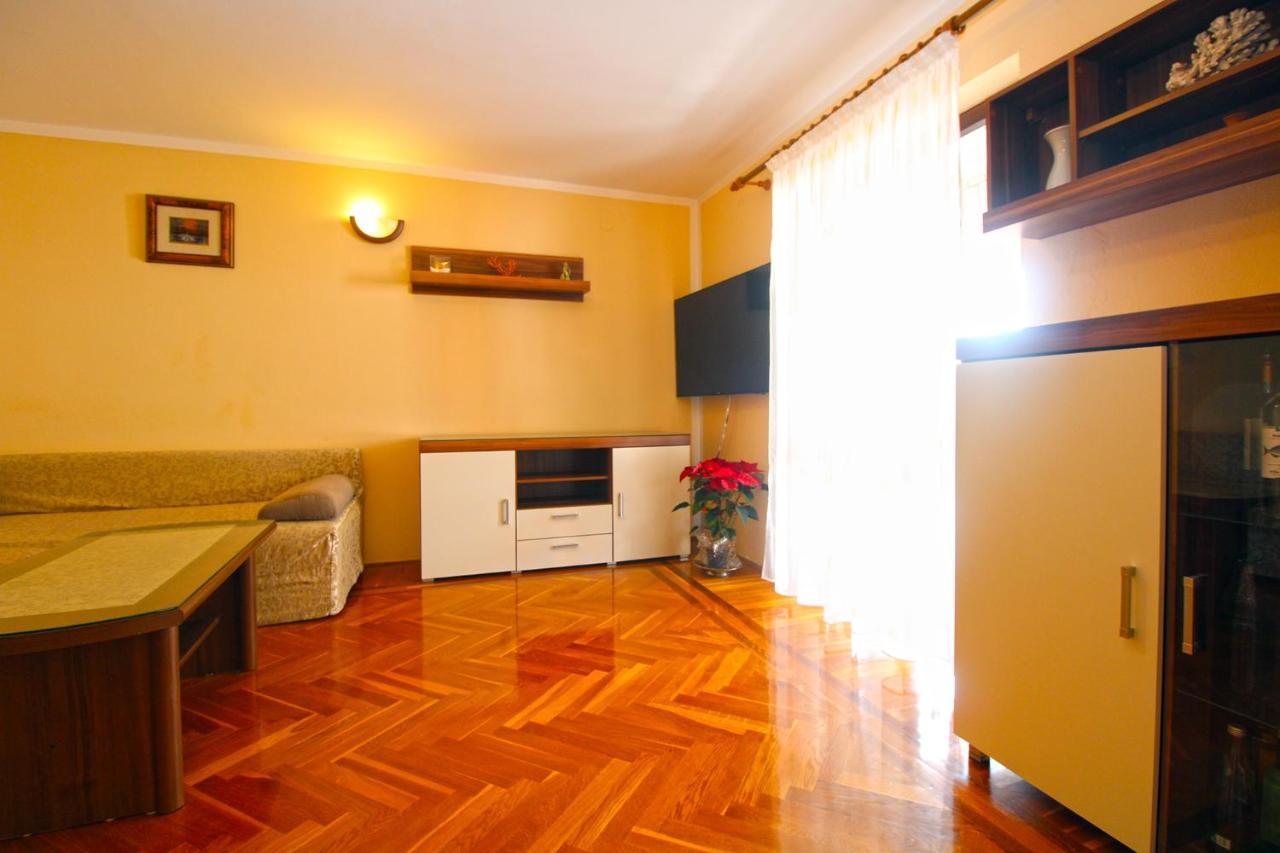 Apartment Mirela 2145 Fažana Exterior foto