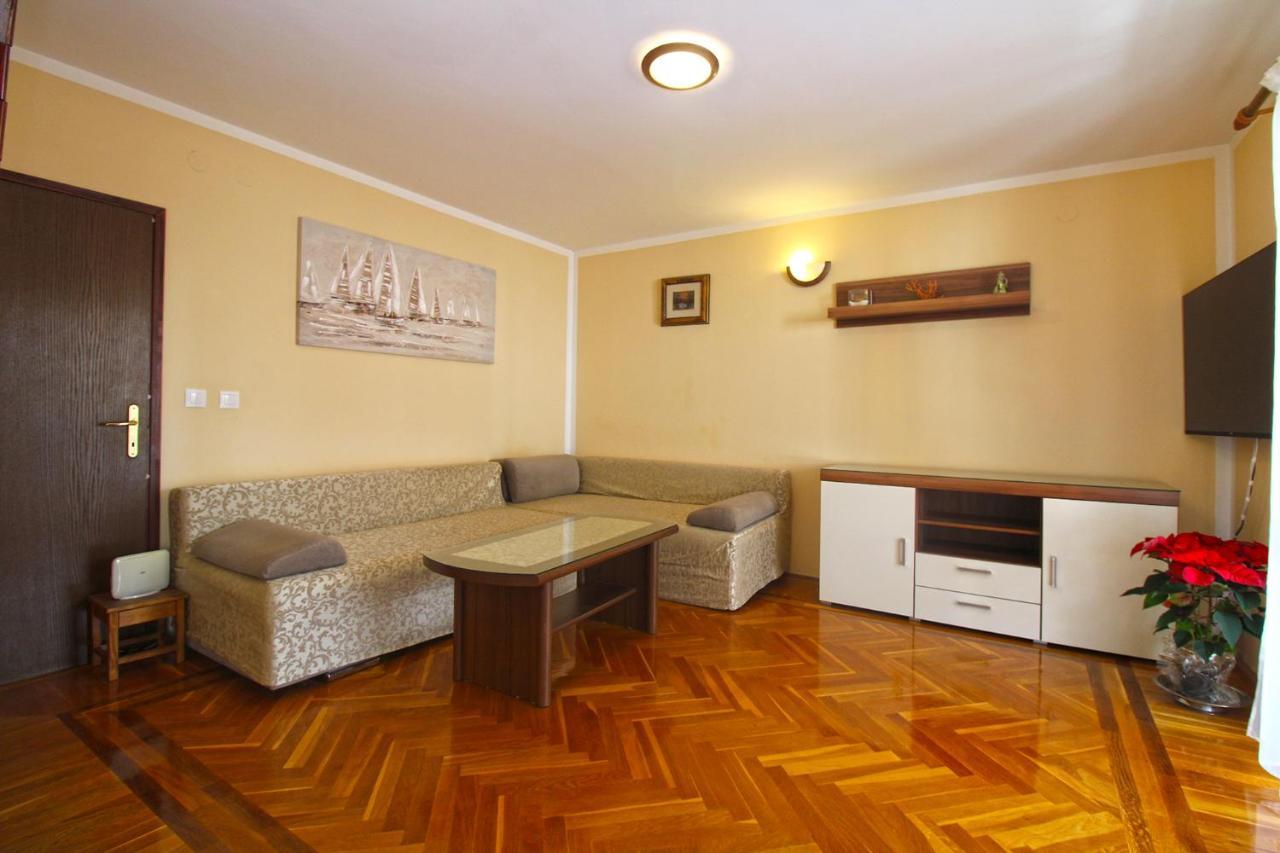 Apartment Mirela 2145 Fažana Exterior foto